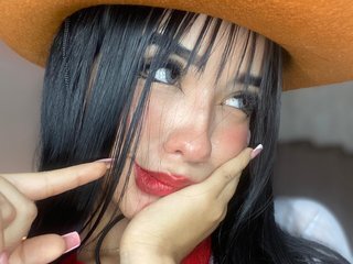 Erotinis vaizdo pokalbis MaeMiller