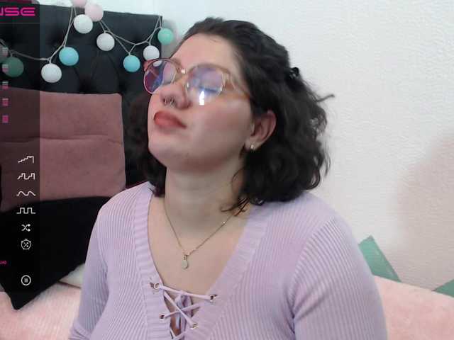 Nuotraukos Angijackson_ @remain for make my week happyI really like to see you on camera and see how you enjoy it for me, I want to see how your cum comes out for meMake me feel like a queen and you will be my kingFav vibs 44, 88 and 111 Make me squirt rigth now for 654 tkn