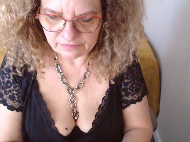 Nuotraukos maggiemilff68 #mistress #mommy #roleplay #squirt #cei #joi #sph - PM 40 tok - every flash 50 tok - masturbate and multisquirt 450- one tip