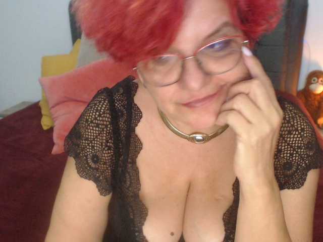 Nuotraukos maggiemilff68 #mistress #mommy #roleplay #squirt #cei #joi #sph - every flash 80 - masturbate and multisquirt 400 - anal 500 - one tip