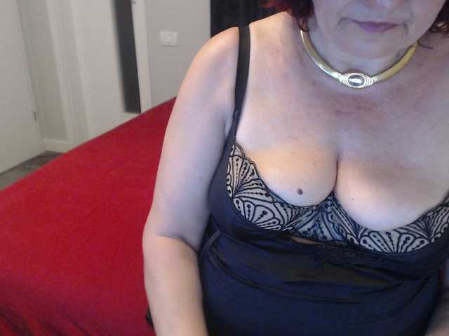 Nuotraukos maggiemilff68 #mistress #mommy #roleplay #squirt #cei #joi #sph - every flash 50 tok - masturbate and multisquirt 450- one tip