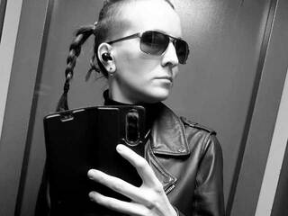 Erotinis vaizdo pokalbis Magretta_Dering