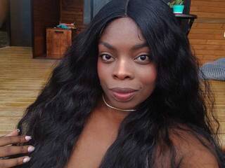 Erotinis vaizdo pokalbis maiacharris