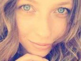 Erotinis vaizdo pokalbis mannelia