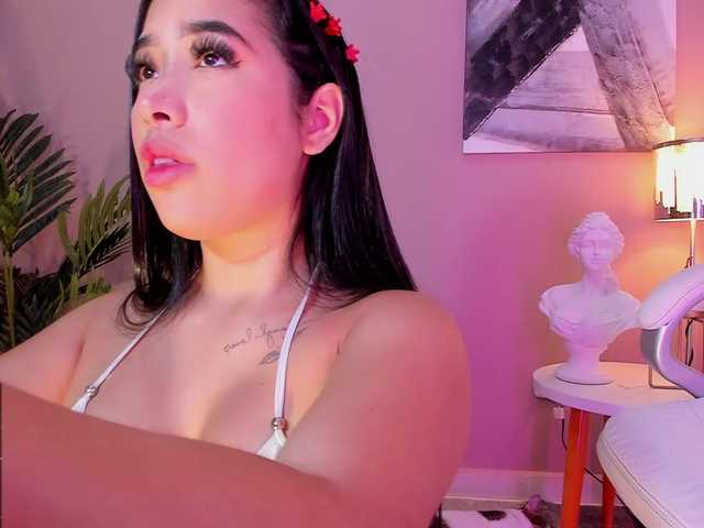 Nuotraukos ManuelaFranco Your tongue will make me have a delicious vibe⭐ Fuckme at goal @remain ♥ @PVT Open ♥