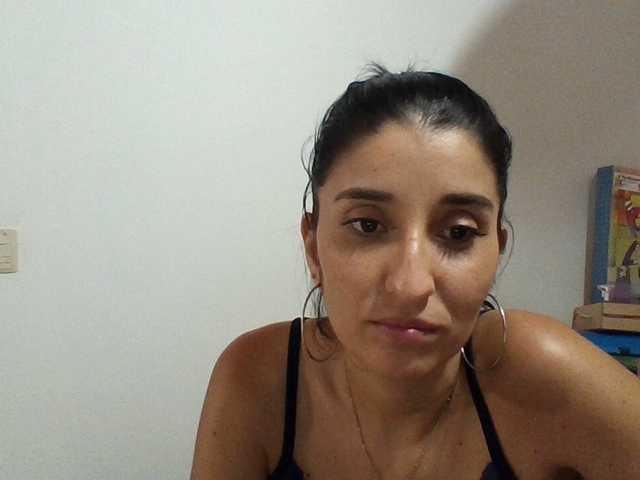 Nuotraukos mao022 hey guys for 2000 @total tokens I will perform a very hot show with toys until I cum we only need @remain tokens