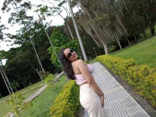 Erotinis vaizdo pokalbis MarianRinaldi