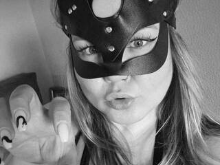 Erotinis vaizdo pokalbis MariKyri