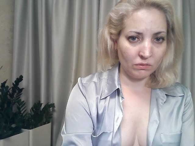 Nuotraukos mariska-kiska look at camera 25, show nipple 20, show breast 40, open pussy 50, open ass 70, undress and show my holes 100 tokens