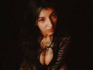 Erotinis vaizdo pokalbis Marllena