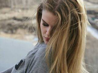 Erotinis vaizdo pokalbis Mary-Mi