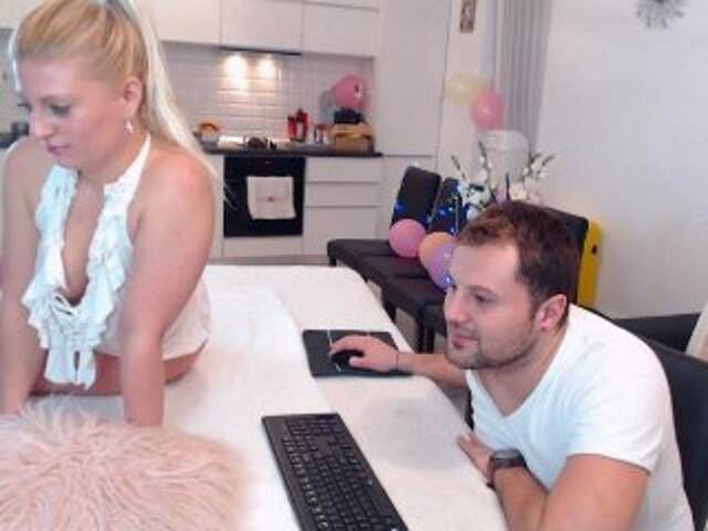 Transliacijos ekrano nuotraukos MaxGACouple