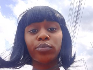 Erotinis vaizdo pokalbis LAYLAAH