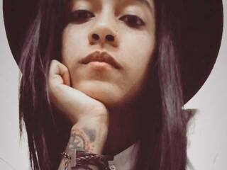 Erotinis vaizdo pokalbis MegaanBlack