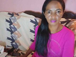 Erotinis vaizdo pokalbis Meganqueen