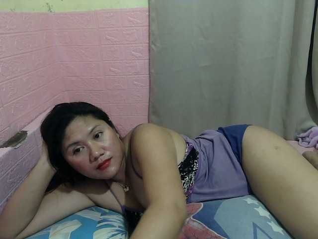 Nuotraukos Meggie30 Hello! Welcome to my room let me know what can i do to get you in a right mood!