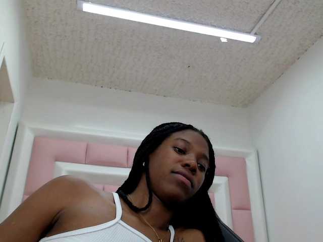 Transliacijos ekrano nuotraukos MeghanFoxy