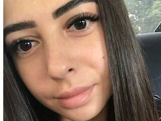 Erotinis vaizdo pokalbis Melani0