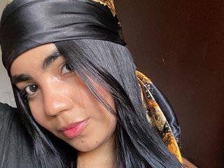 Erotinis vaizdo pokalbis melodiipierce1