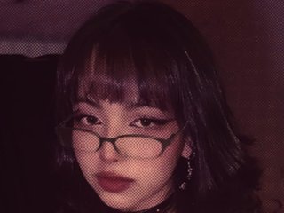 Erotinis vaizdo pokalbis Melody-Gho