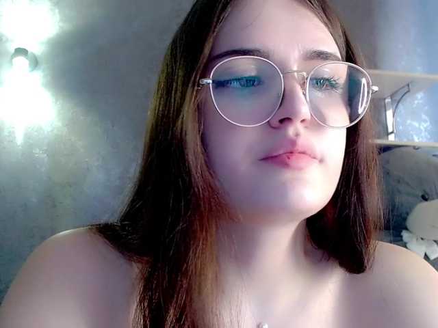 Nuotraukos MelodyGreen the day is still boring without your attention and presence (づ￣ 3￣)づ #bigboobs #lovense #cum #young #natural