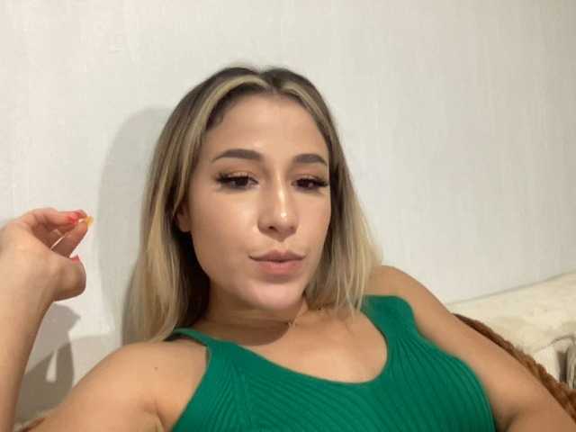 Nuotraukos Melyna_ Chaque 500 tokens envoyer en LIVE un album personnalisé pour toi ❤️‍