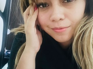 Erotinis vaizdo pokalbis MerlyG