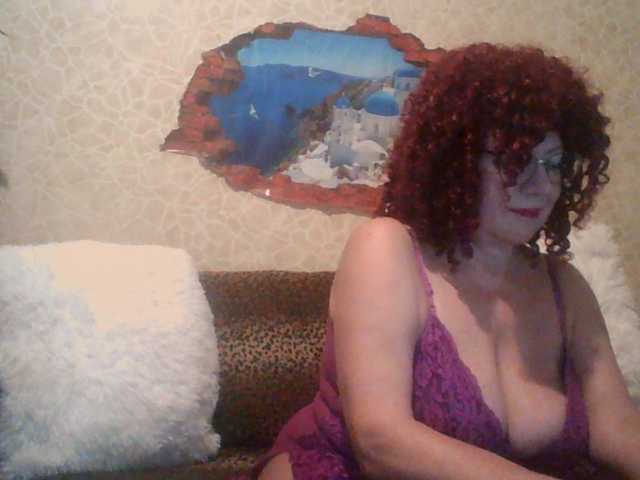 Nuotraukos MerryBerry7 ass 20 boobs 30 pussy 80 all naked 120 open cam 10попа 20 грудь 30 киска 80 голая 120