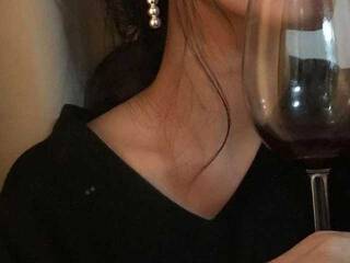 Erotinis vaizdo pokalbis Mes-Fantaisies