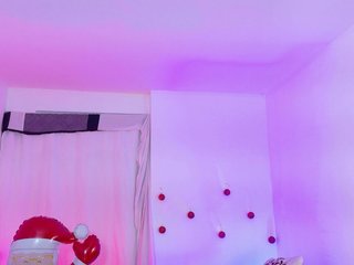 Erotinis vaizdo pokalbis MIA-1L