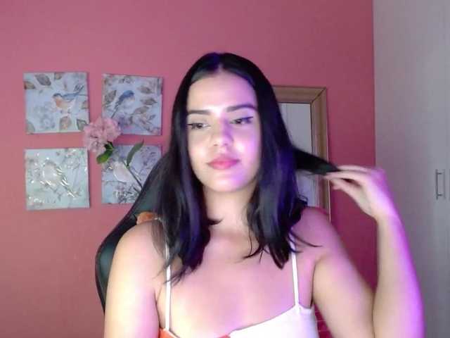 Nuotraukos mia-collins Hi guys, thanks to all the people who support my show with tkns, I'm a Latina woman, with a huge bush in my pussy, armpits and anus, if you love natural women I know you'll like it! Please, before using my tip menu, use my Pm or write me in public
