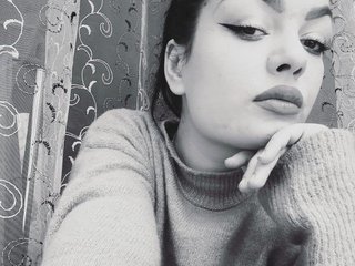 Erotinis vaizdo pokalbis Mia-Vise