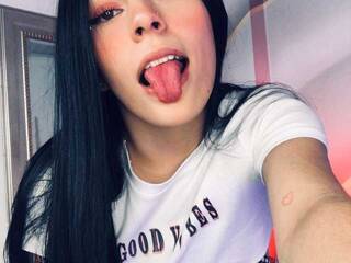 Erotinis vaizdo pokalbis Mia-wells