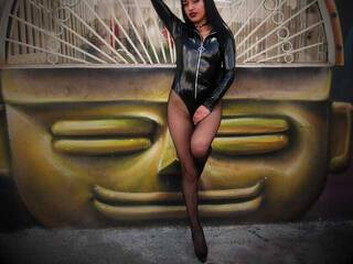 Erotinis vaizdo pokalbis MiaFetish