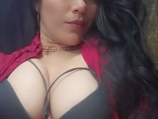 Erotinis vaizdo pokalbis Miahernandez1