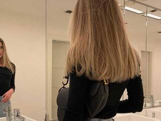 Erotinis vaizdo pokalbis Miami-Peach