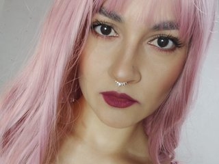 Erotinis vaizdo pokalbis MiaRouse