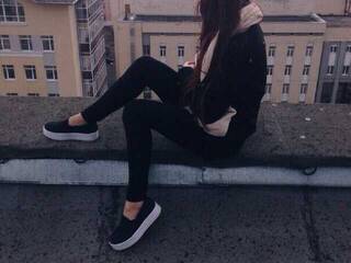 Erotinis vaizdo pokalbis MichaelaSun