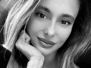 Erotinis vaizdo pokalbis Mikkajul