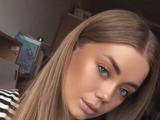 Erotinis vaizdo pokalbis MilaFantasy