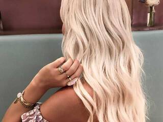 Erotinis vaizdo pokalbis MI-GA