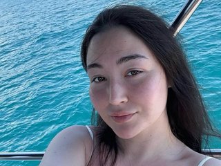 Erotinis vaizdo pokalbis MilaYumi