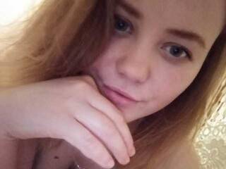 Erotinis vaizdo pokalbis MilenaBloom