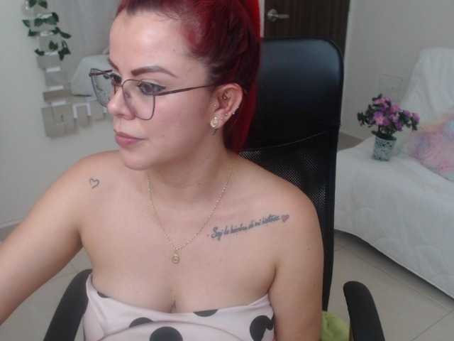 Nuotraukos MILF-KAROL welcome guys ❤new girl pvt open❤cum goal #new #milf #cum #bigboobs #bigass#Make me cum with my new toy #lovense