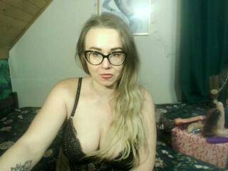 Erotinis vaizdo pokalbis MilfBerthena