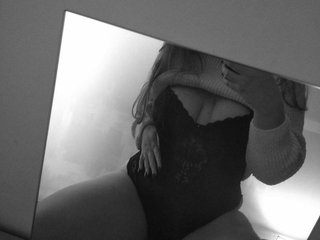 Erotinis vaizdo pokalbis Milly-sunny