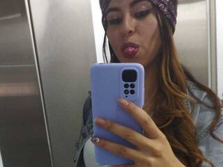 Erotinis vaizdo pokalbis Milodavies