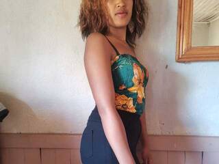 Erotinis vaizdo pokalbis Mimi8944