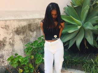 Erotinis vaizdo pokalbis Miria-111