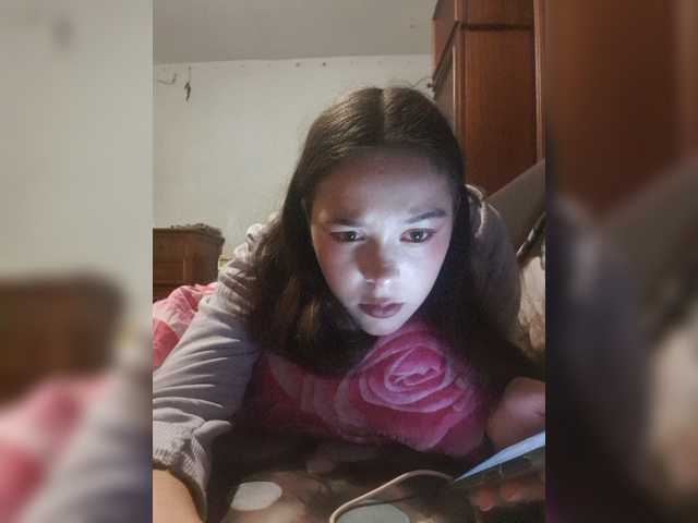 Transliacijos ekrano nuotraukos Mina-sweet